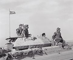RTR preparing for battle in Gazala 1942