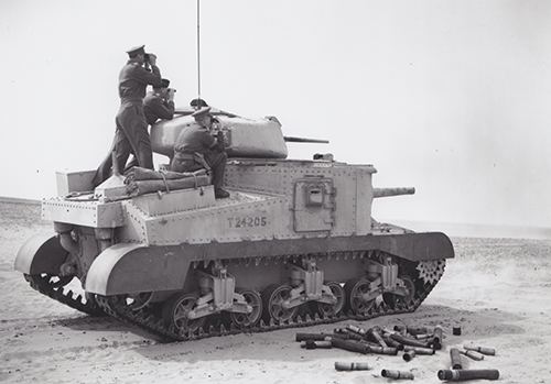 General Auchinleck observing a Grant in action in Gazala 1942
