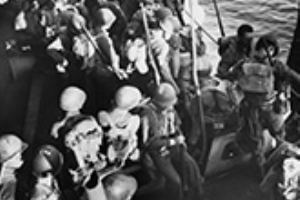 US soldiers prepare to load LCIs