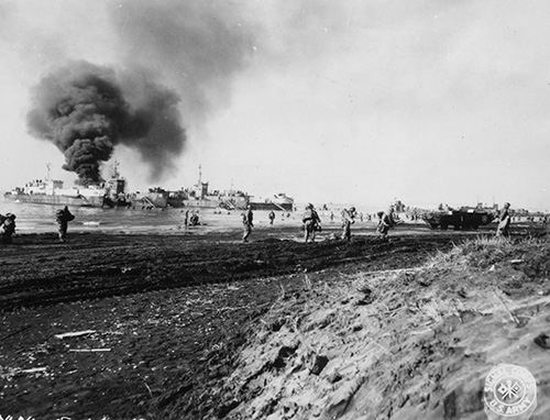 5th Army troops come ashore