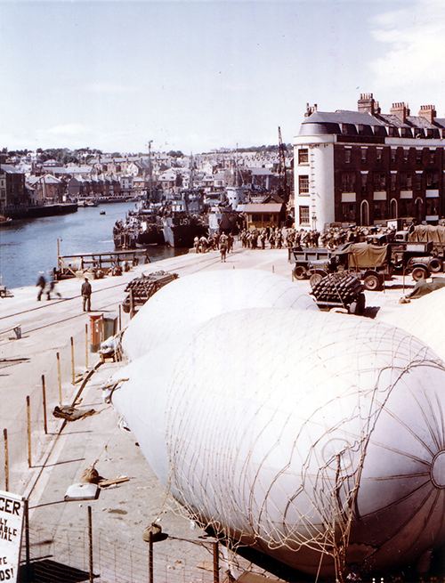 Barrage balloons in Weymouth