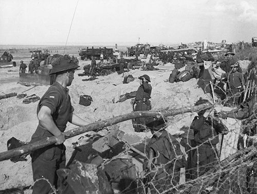 British troops and naval beach parties