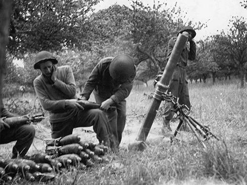 A 4.2 inch mortar of 2 Middlesex