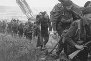 No. 4 Commando Queen Red beach