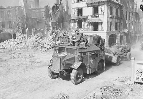 Artillery CMP tractor with limber