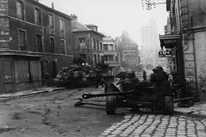 A 6-pounder anti-tank gun