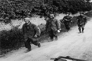 British soldiers with German Prisoners