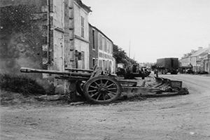 German 10.5cm leFH 18/40 Howitzers