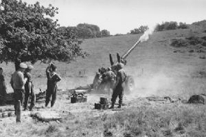 Browse 5.5 inch gun firing near Vallee