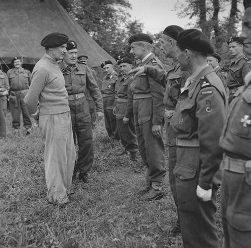 Gen Montgomery is introduced Polish 1st Armoured Division