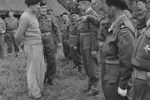 Gen Montgomery is introduced Polish 1st Armoured Division