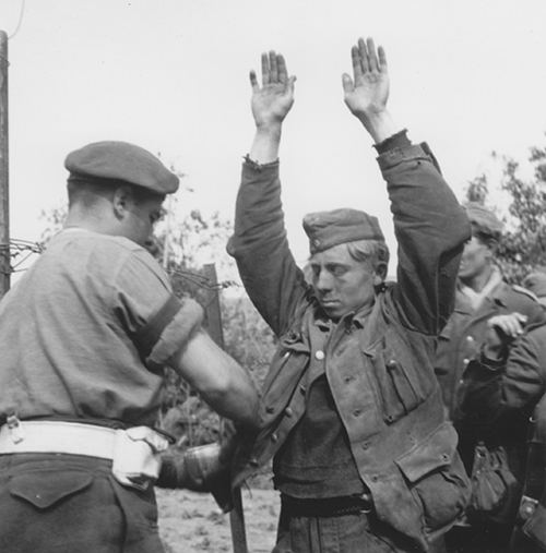 German prisoners are searched