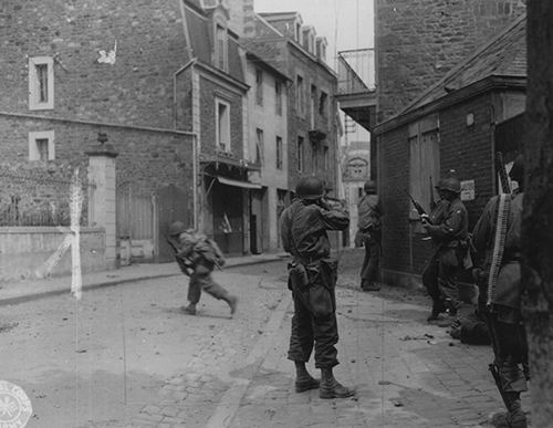 House to house fightng in St Malo