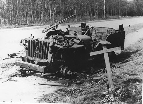 Burnt out jeep (BU 4132)