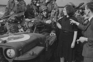 Troops being given refreshment by Dutch people (BU 1125)