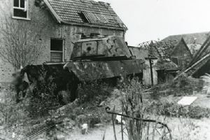 Tiger Ausf B knocked out on Wever Straat