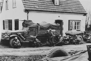 Infantrymen of the US 84th Division