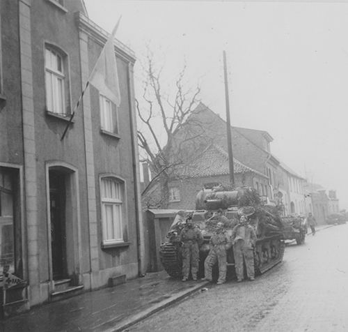British tank crew in The Rhineland Battle