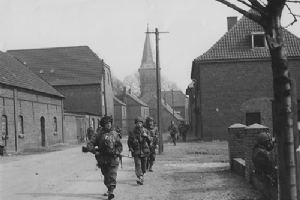 Browse Paratroops in Hamminkeln