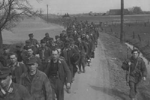 Mass of German prisoners