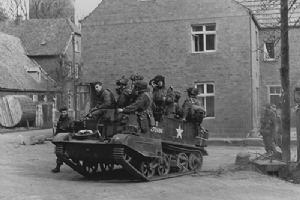 Browse Universal carrier and airborne troops in Hamminkeln