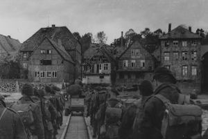 12th Para Bn crossing the River Elbe