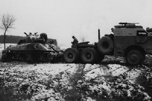 Crew of tank retriever