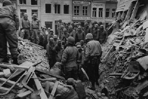Members of the 4th Armoured Division