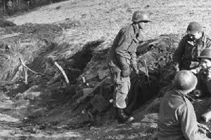 Soldiers from the 4th Infantry Division in Senningen