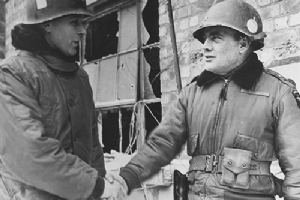 Commander McAuliffe of the 101st Airborne met with General Middleton