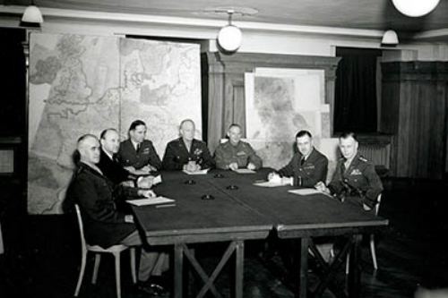 Browse Second World War Personality Photographs